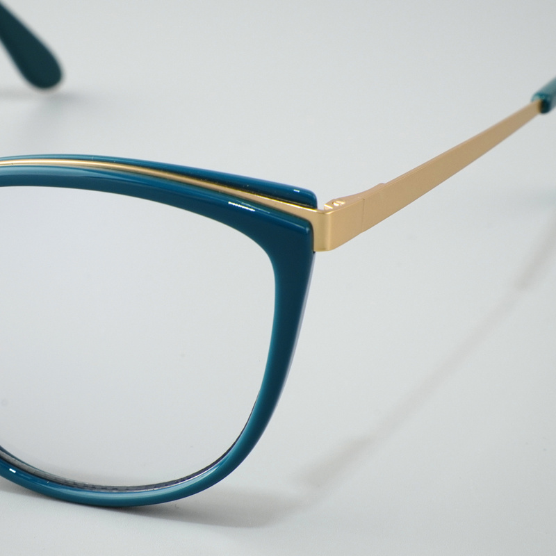KEZVOR E162 S Blue Gold, lifestyle image 6 of 11