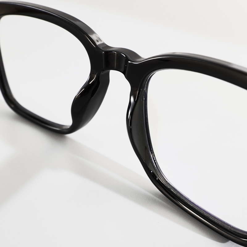KEZVOR E237 L Black, lifestyle image 7 of 9