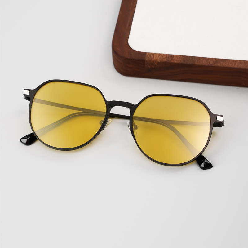 KEZVOR E312 Gunmetal L, lifestyle image 7 of 16