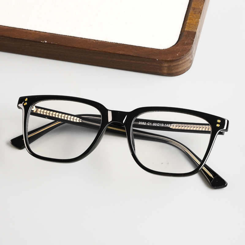 KEZVOR E238 M Black, lifestyle image 4 of 8