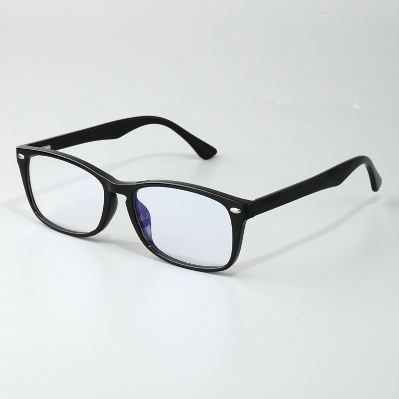 KEZVOR E165 M Black, lifestyle image 5 of 10