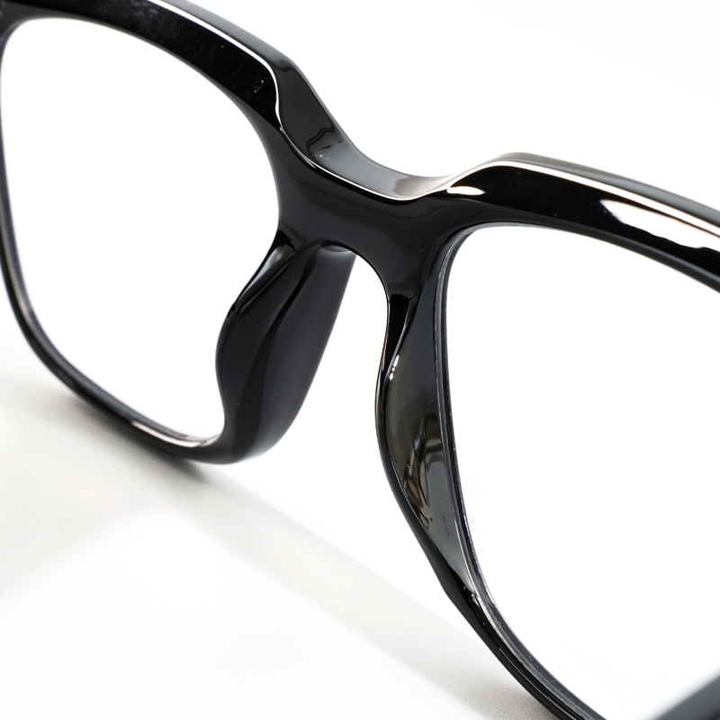 KEZVOR E236 L Black, lifestyle image 7 of 9