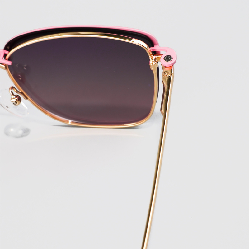 KEZVOR E308 Pink XL, lifestyle image 11 of 12