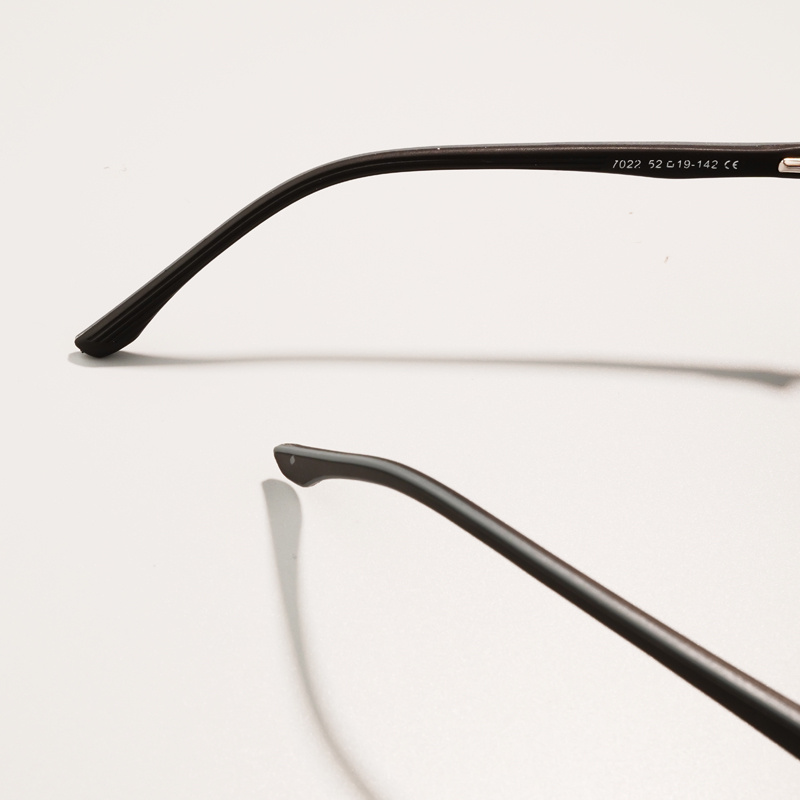 KEZVOR E309 Blaack XL, lifestyle image 12 of 12