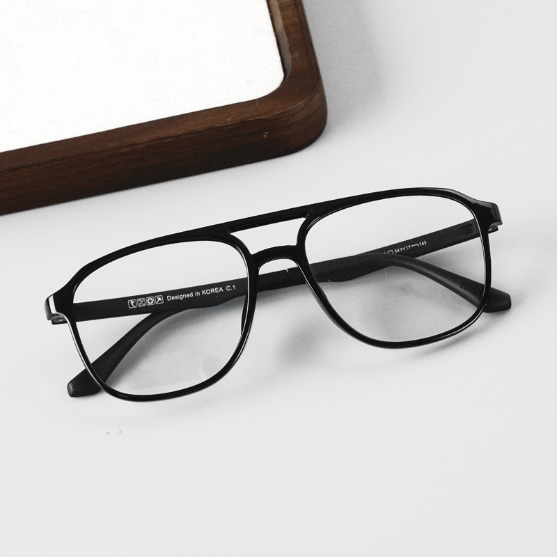 KEZVOR E297 Black, lifestyle image 4 of 8