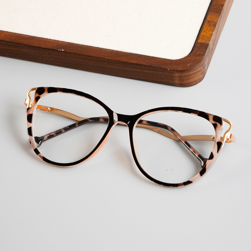 KEZVOR E219 L Tortoise, lifestyle image 4 of 8