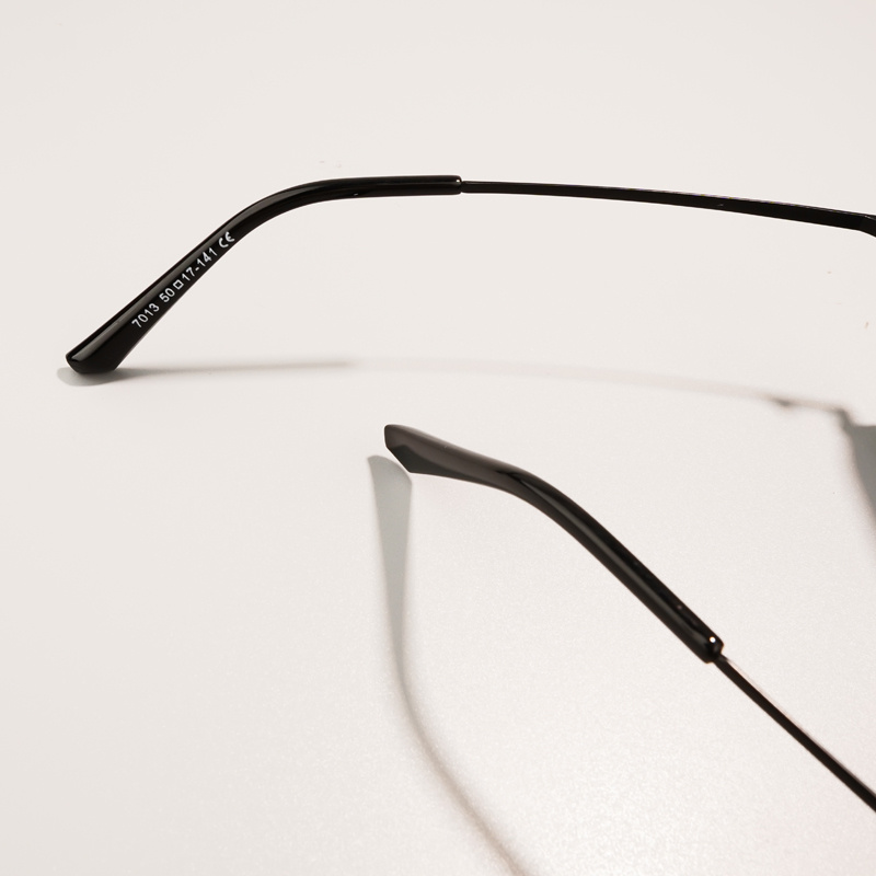 KEZVOR E311 Black M, lifestyle image 16 of 16