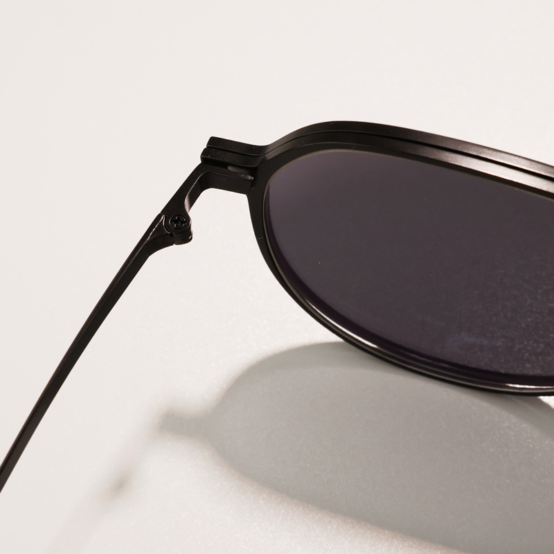 KEZVOR E312 Gunmetal L, lifestyle image 14 of 16