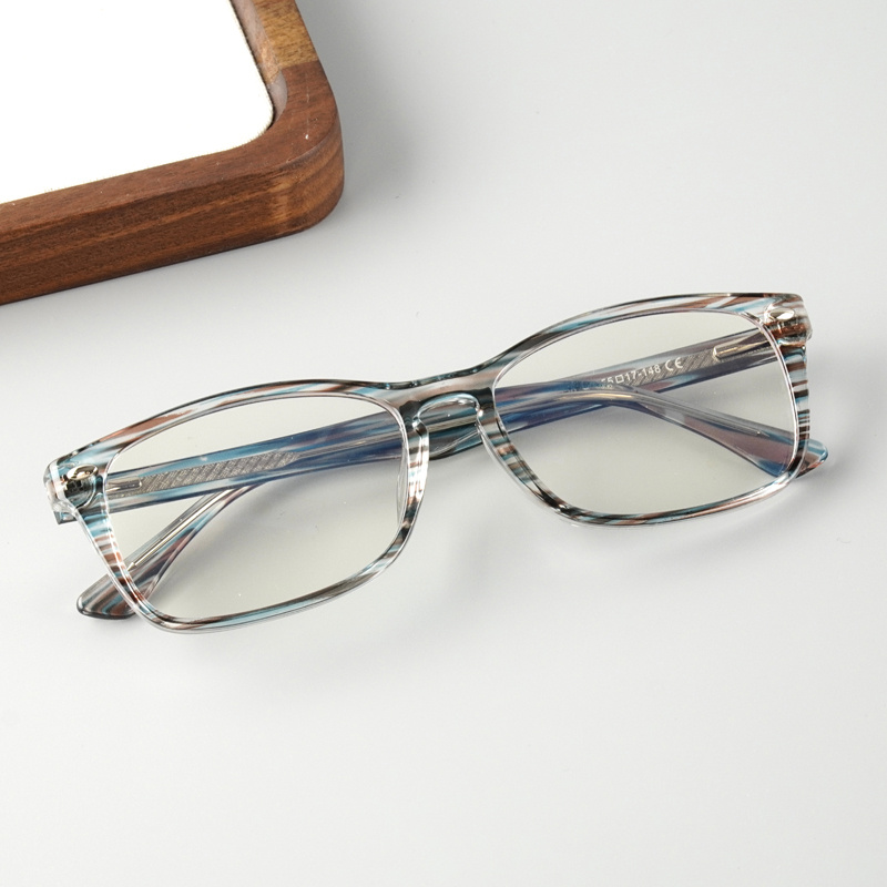 KEZVOR E165 M Grey Grain, lifestyle image 4 of 9