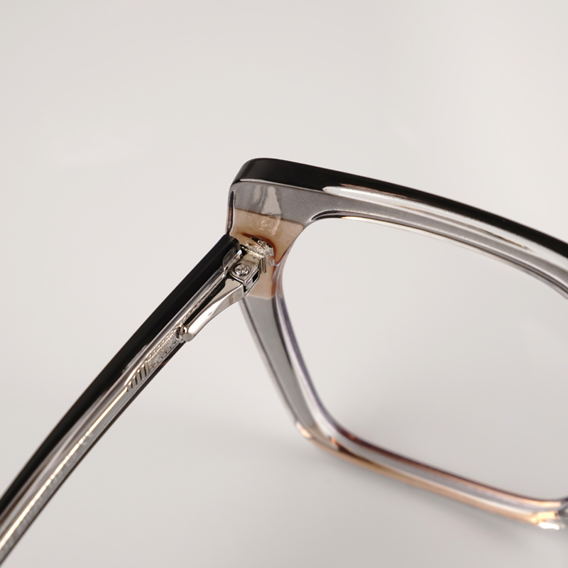KEZVOR E209 M Brown Clear, lifestyle image 6 of 9