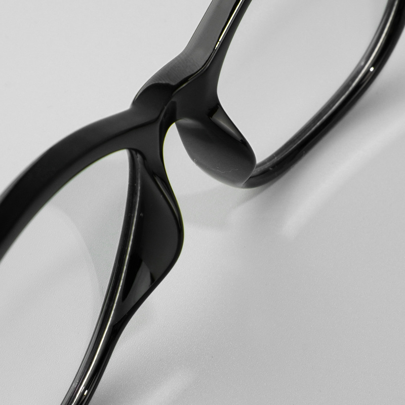 KEZVOR E178 S Black, lifestyle image 9 of 11