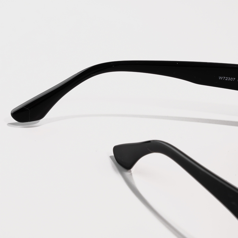 KEZVOR S324 Black L, lifestyle image 8 of 8