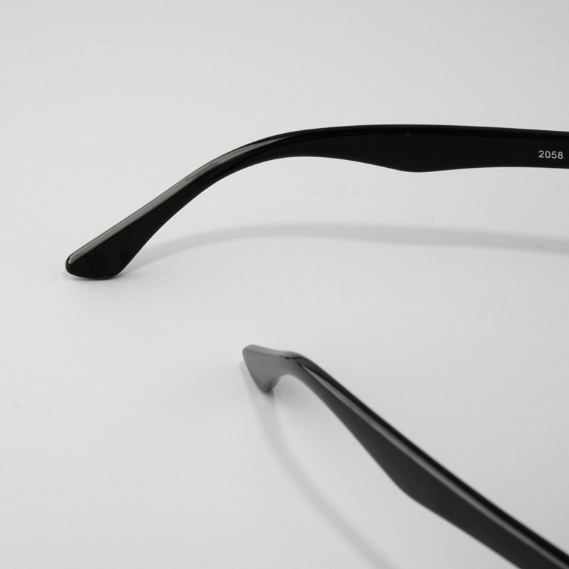 KEZVOR E165 M Black, lifestyle image 10 of 10