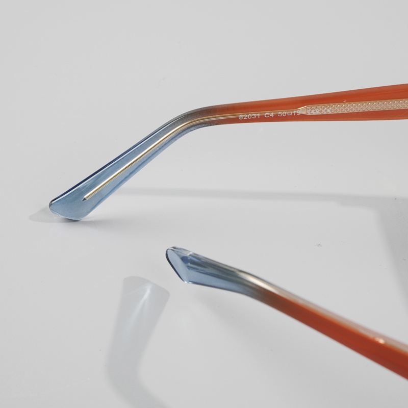 KEZVOR E224 M Orange, lifestyle image 8 of 8