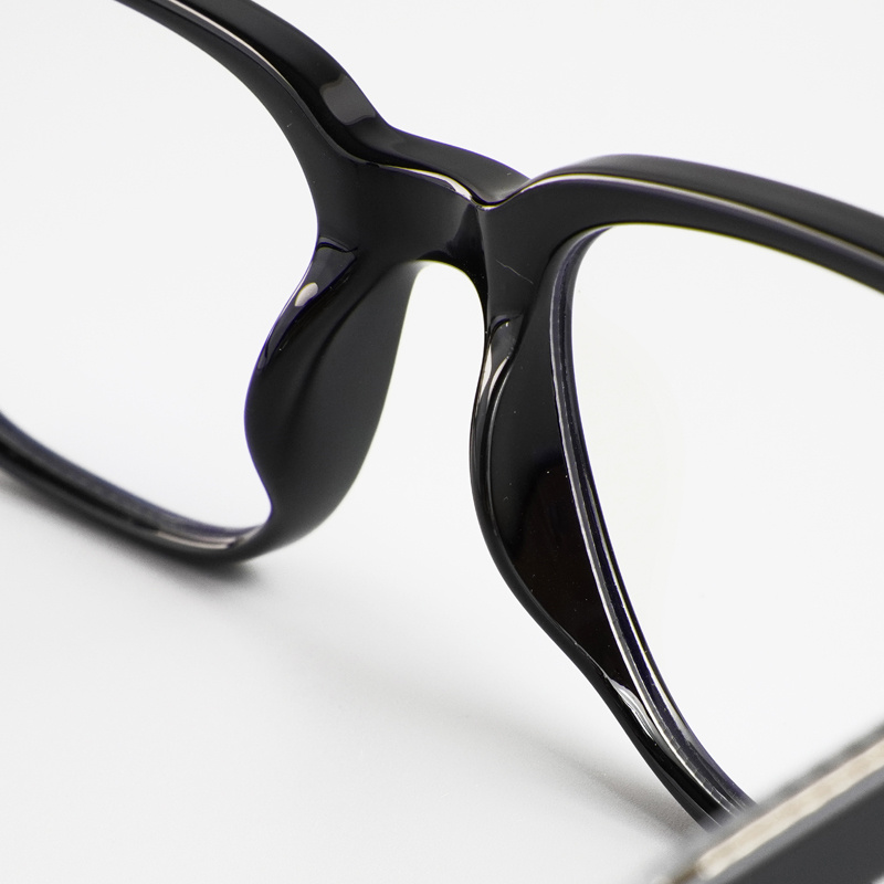 KEZVOR E238 M Black, lifestyle image 7 of 8