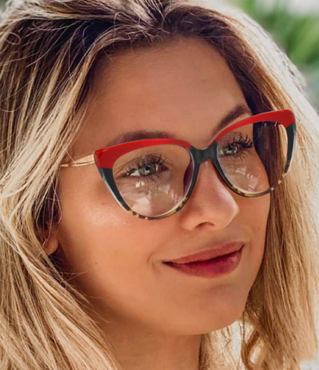 KEZVOR E163 M Red Pattern, lifestyle image 9 of 11