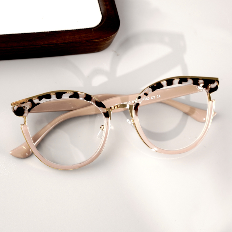KEZVOR E174 S Grey Tortoise, lifestyle image 4 of 9