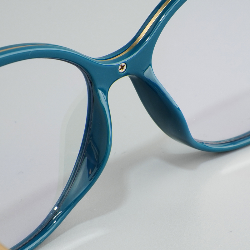 KEZVOR E162 S Blue Gold, lifestyle image 7 of 11