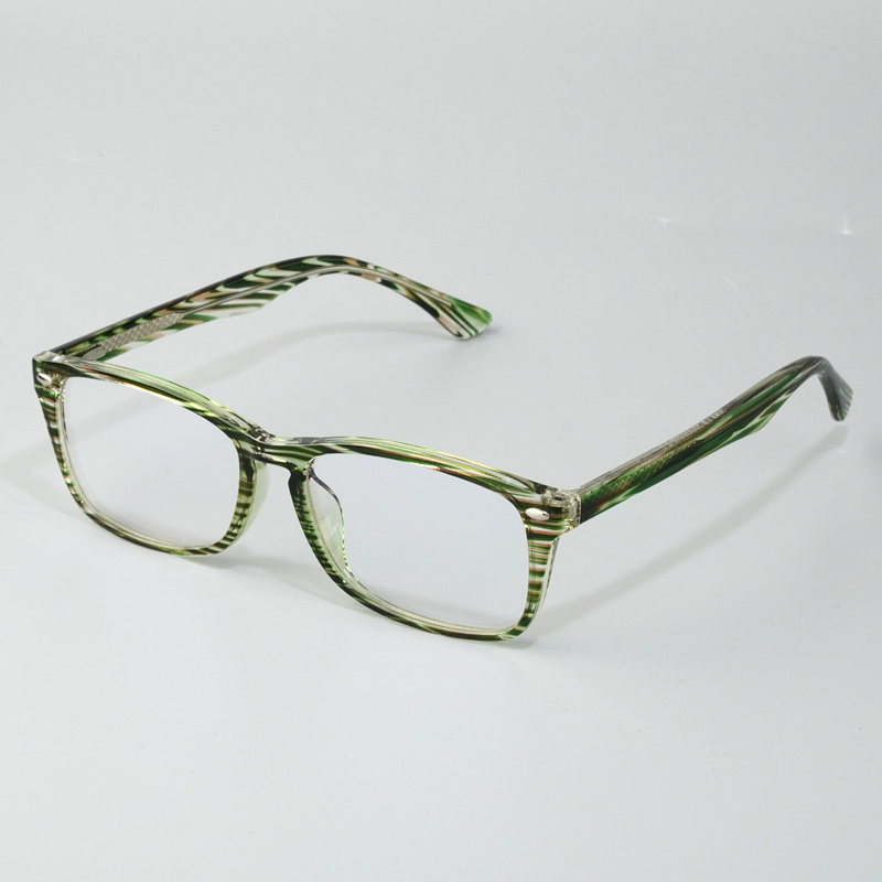 KEZVOR E165 M Green Grain, lifestyle image 5 of 9