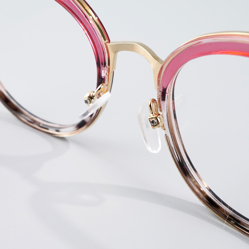 KEZVOR E174 S Red Tortoise, lifestyle image 7 of 9