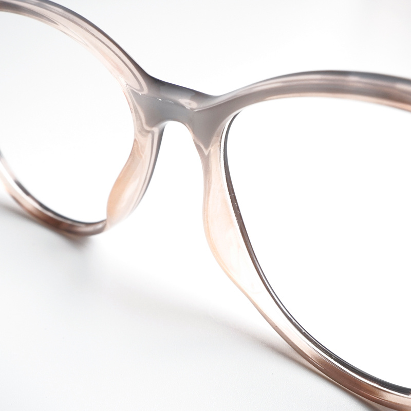 KEZVOR E219 L Tortoise, lifestyle image 7 of 8