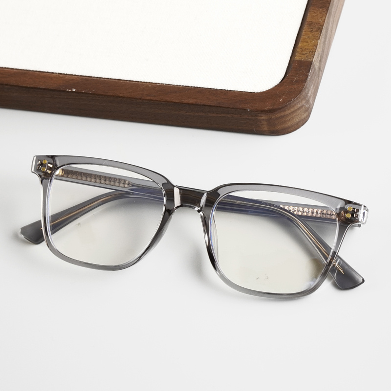 KEZVOR E238 M Grey, lifestyle image 4 of 9