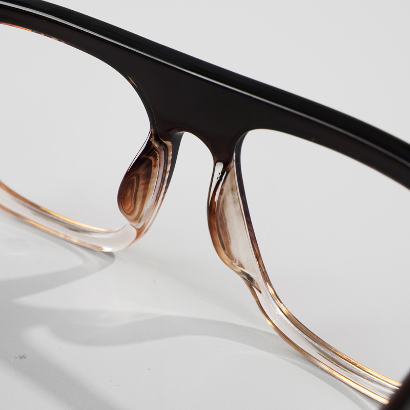 KEZVOR E159 M Brown Clear, lifestyle image 8 of 9