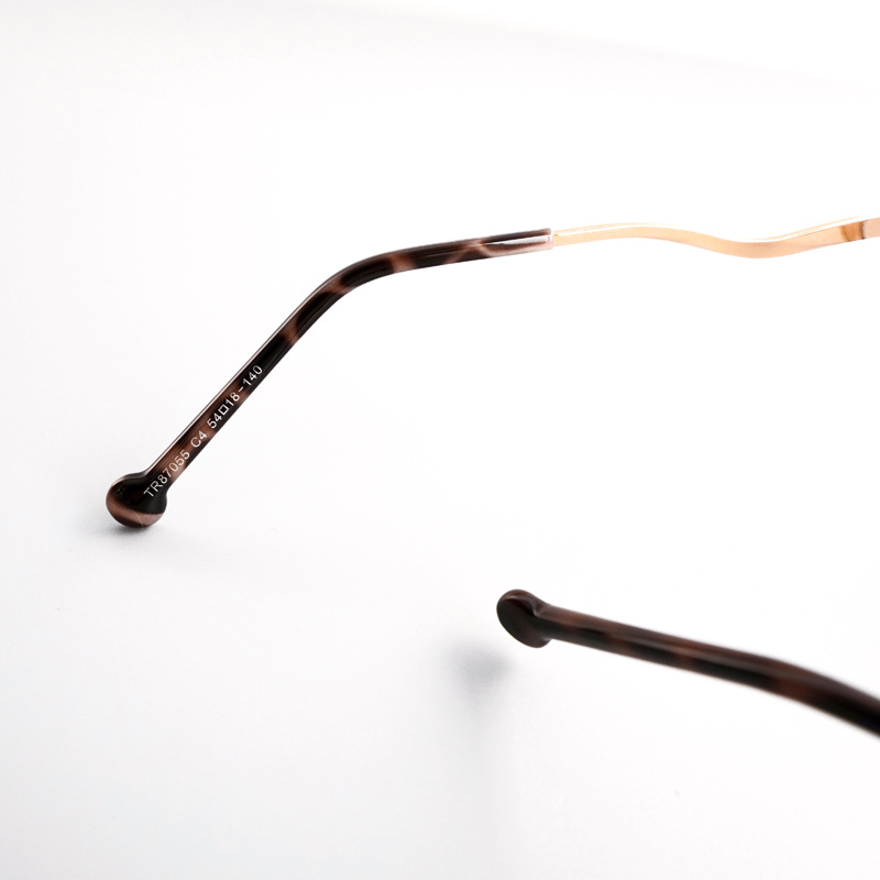 KEZVOR E219 L Tortoise, lifestyle image 8 of 8