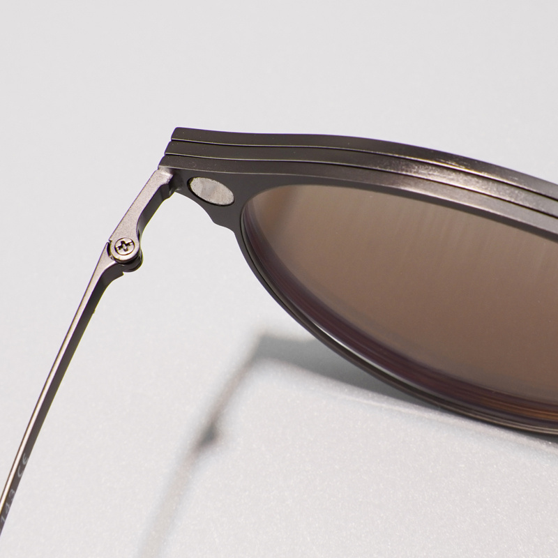 KEZVOR E313 L Gunmetal, lifestyle image 14 of 16