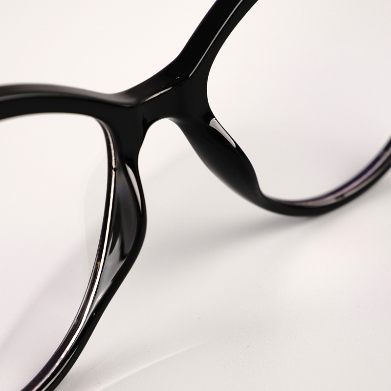 KEZVOR E166 M Black, lifestyle image 7 of 9