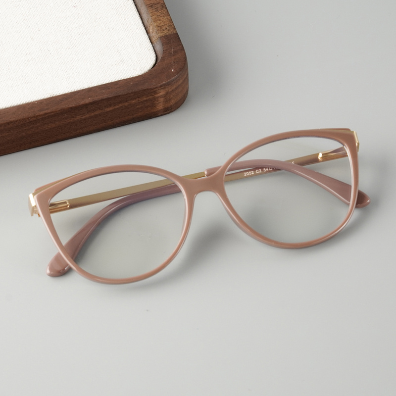 KEZVOR E162 S Pink Gold, lifestyle image 4 of 11