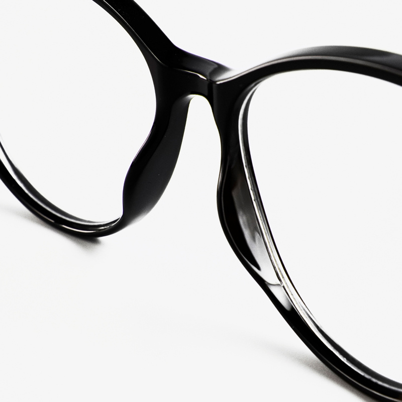 KEZVOR E219 L Black, lifestyle image 7 of 8