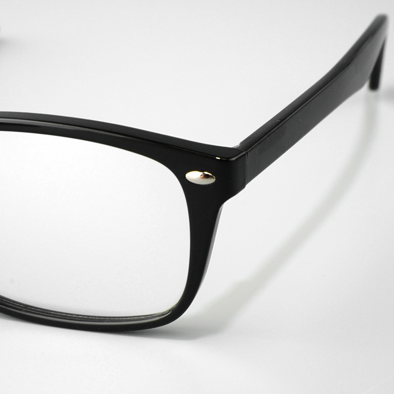 KEZVOR E165 M Black, lifestyle image 6 of 10