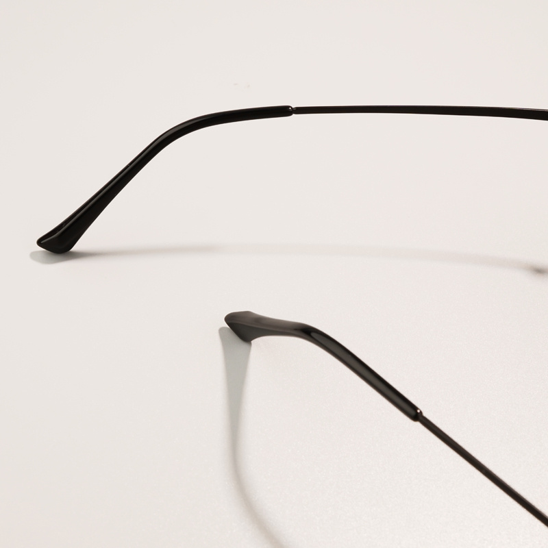 KEZVOR E312 Gunmetal L, lifestyle image 16 of 16