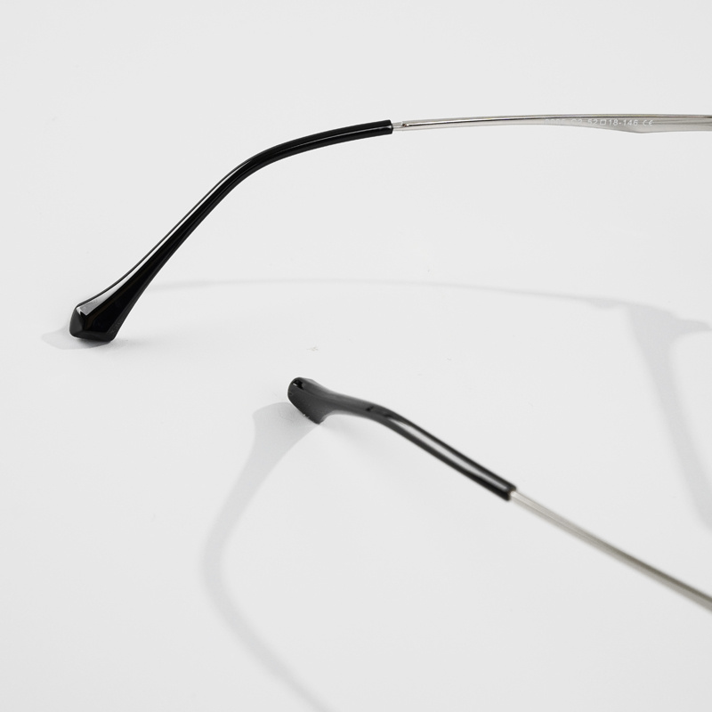 KEZVOR E289 Black Silver L, lifestyle image 8 of 8