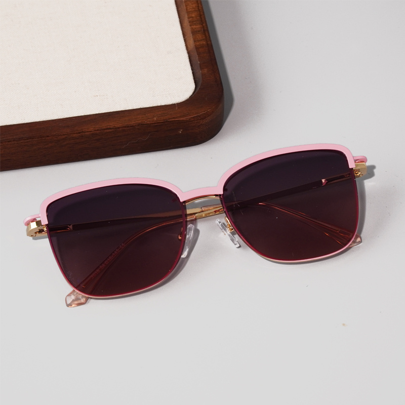 KEZVOR E308 Pink XL, lifestyle image 6 of 12